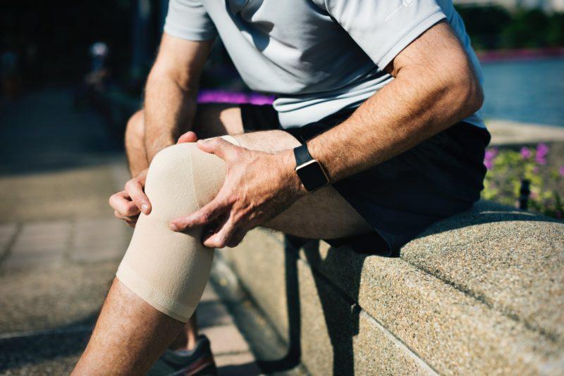 Sports Knee Injury In An Affordable Price